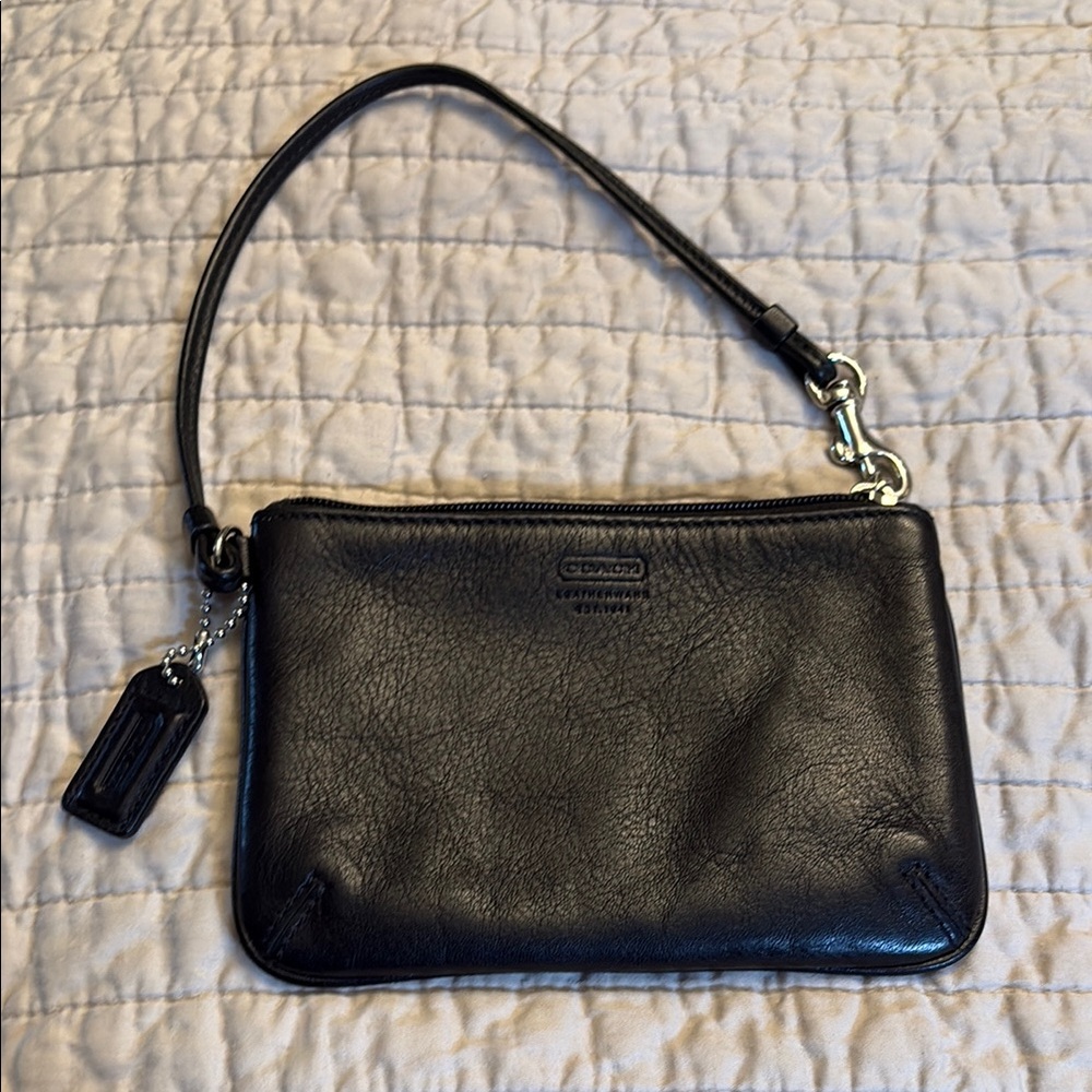 Vintage y2k Coach Black Leather Wristlet arm purse shoulder bag wallet